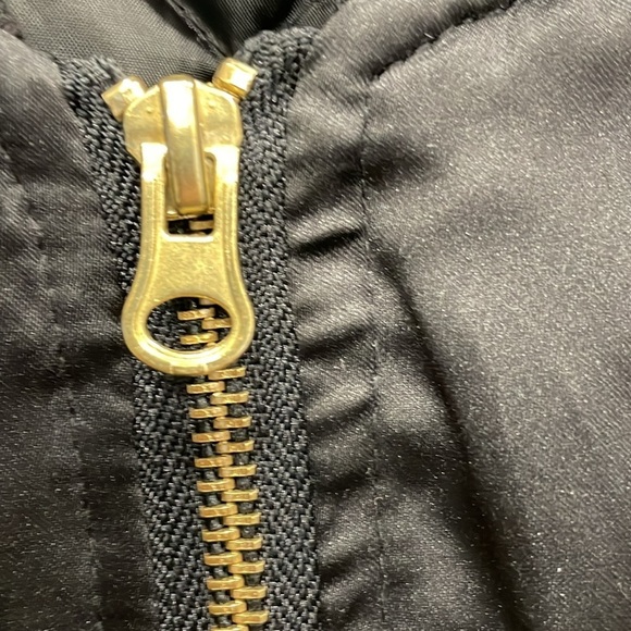 NBA UNK Chicago Bulls Black and Gold Bomber Jacket - Picture 7 of 16